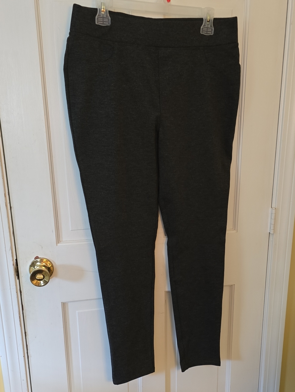 St. John's Bay Ponte Charcoal Gray Skinny Leggings